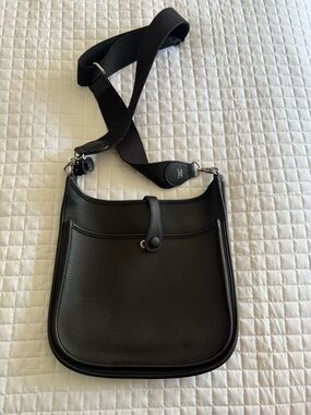 Black Leather Crossbody Shoulder Bag